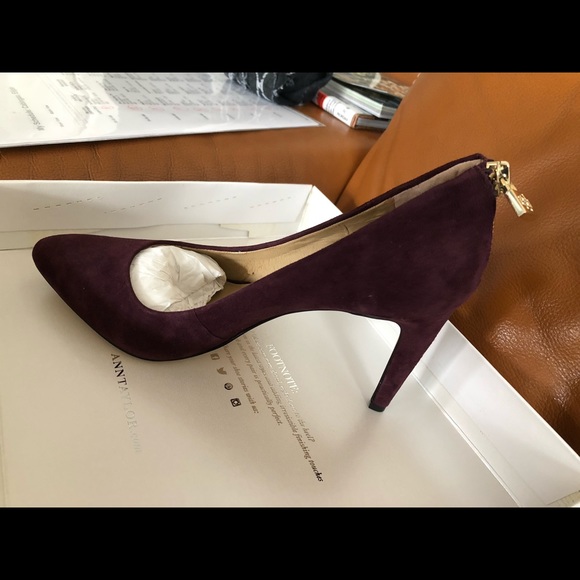 Ann Taylor Liz Zipper Heel - Picture 1 of 2